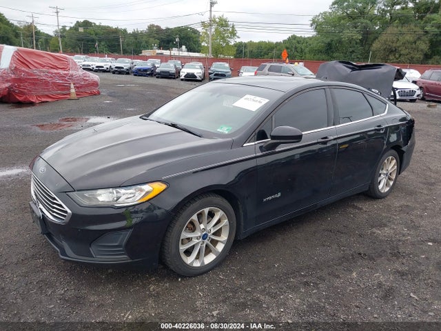 Ford Fusion Hybrid Se 2019 3FA6P0LU4KR126018 Image 2