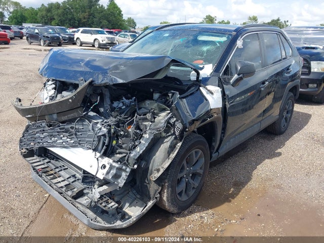 Toyota RAV4 LE 2021 2T3H1RFV0MC168845 Image 2