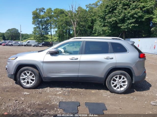 1C4PJMCB9HW651698 Jeep Cherokee Latitude 4x4