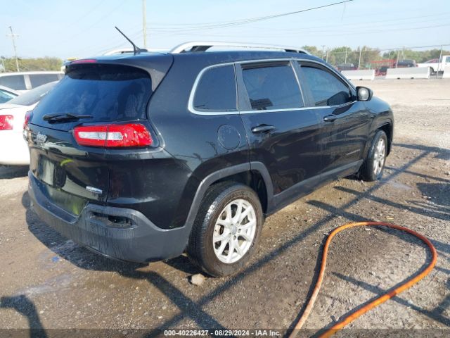 1C4PJLCB3FW706802 Jeep Cherokee Latitude
