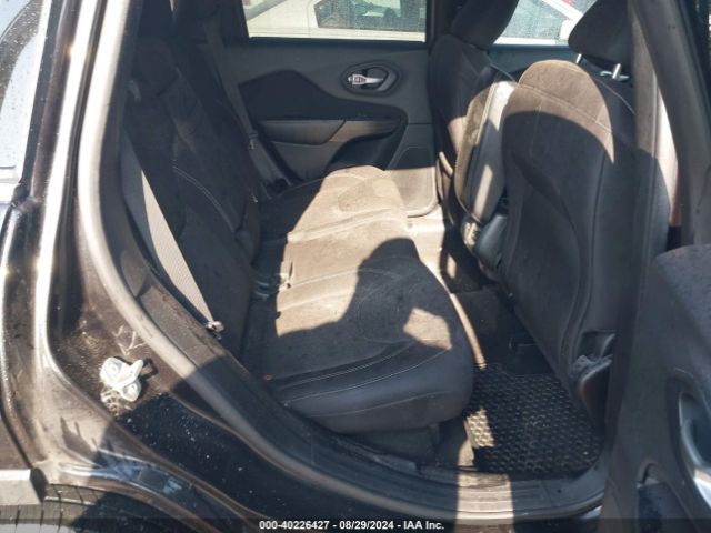 1C4PJLCB3FW706802 Jeep Cherokee Latitude