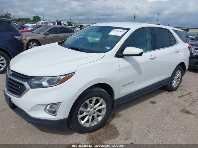 Chevrolet EQUINOX LT 2018 2GNAXSEV1J6114704 Image 2