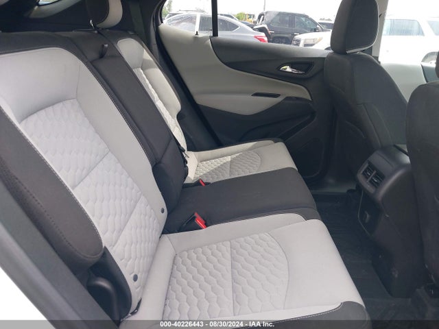 Chevrolet EQUINOX LT 2018 2GNAXSEV1J6114704 Image 8