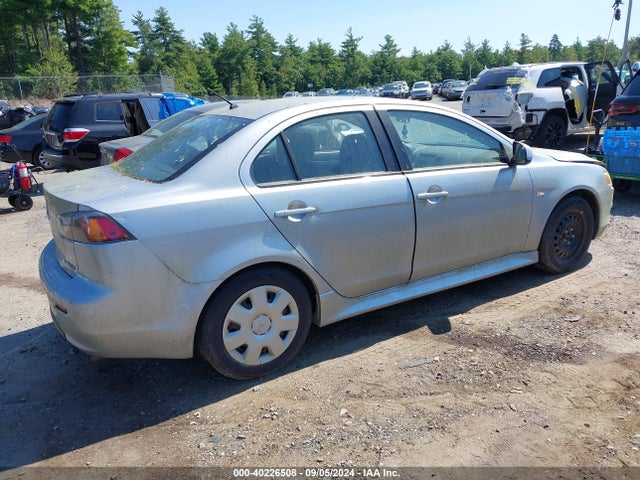 2011 MITSUBISHI LANCER JA32U2FU5BU043424 Photo 3