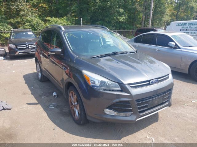 1FMCU9J96FUA65869 Ford Escape Titanium