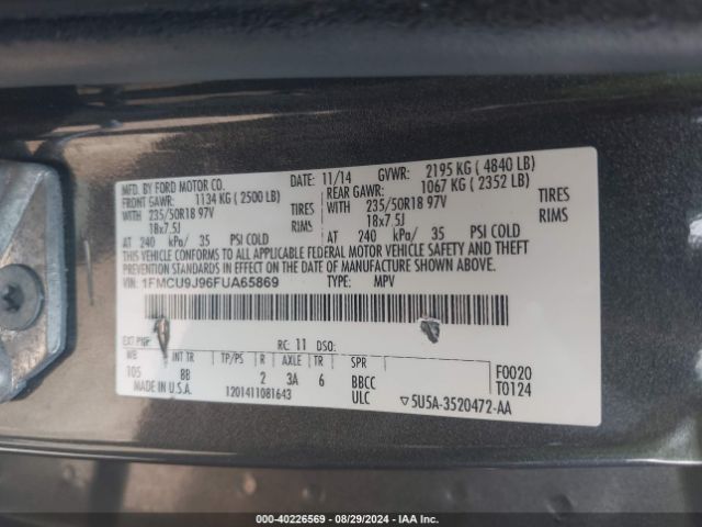1FMCU9J96FUA65869 Ford Escape Titanium