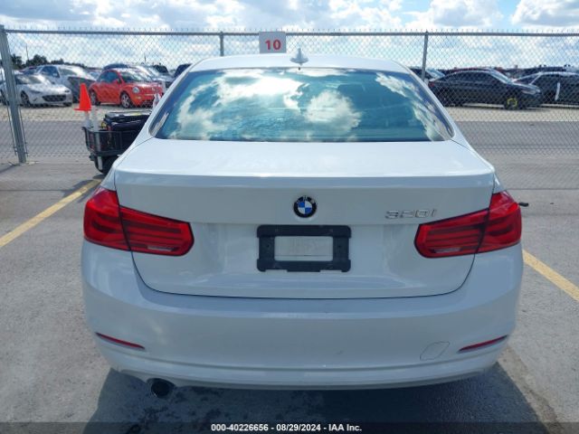 WBA8E1G5XJNU89682 BMW 320i