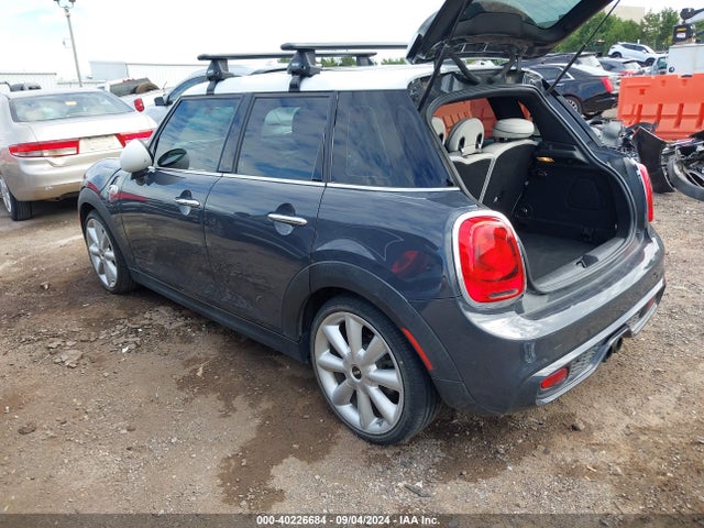 2016 MINI HARDTOP WMWXU3C54G2B67228 Photo 2