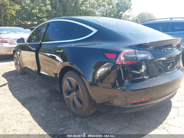2018 TESLA MODEL 3 5YJ3E1EA4JF042129 Photo 2