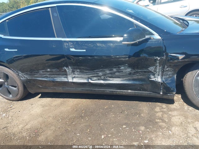 2018 TESLA MODEL 3 5YJ3E1EA4JF042129 Photo 5