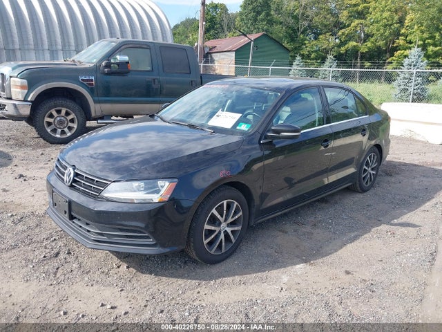 3VWB67AJ5JM244018 Volkswagen Jetta 1.4t Se/1.4t Wolfsburg Edition