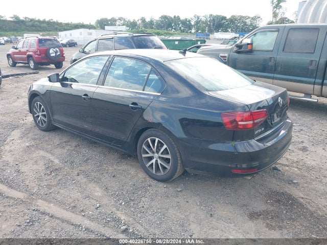 3VWB67AJ5JM244018 Volkswagen Jetta 1.4t Se/1.4t Wolfsburg Edition