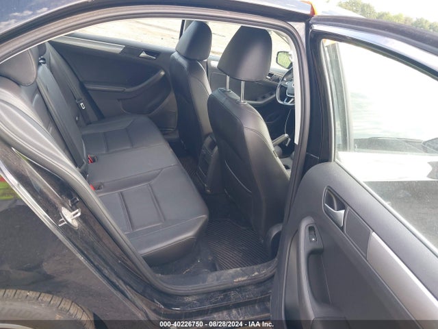 3VWB67AJ5JM244018 Volkswagen Jetta 1.4t Se/1.4t Wolfsburg Edition