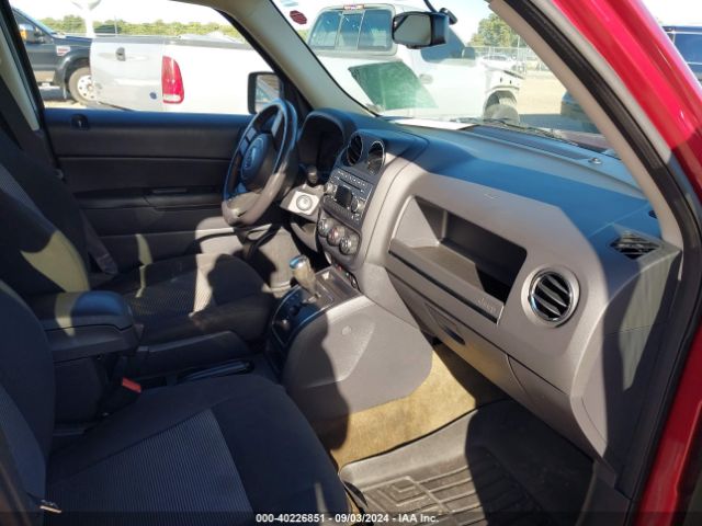 1C4NJPFA9GD794236 Jeep Patriot Latitude