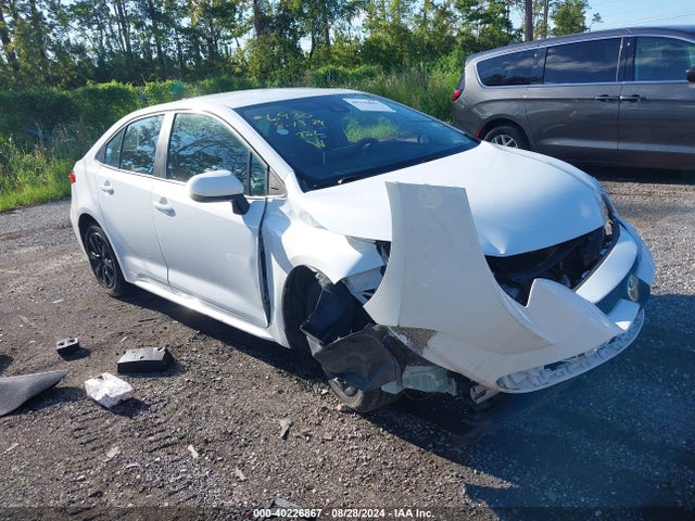 Toyota COROLLA LE 2020 5YFEPRAE0LP110847 головне зображення