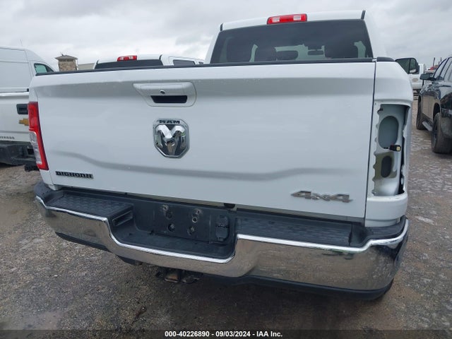 3C6UR5DJ5MG554635 RAM 2500 Big Horn  4x4 6'4 Box