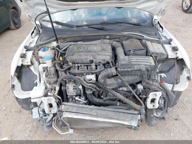 1VWDT7A31HC004513 Volkswagen Passat 1.8t R-line
