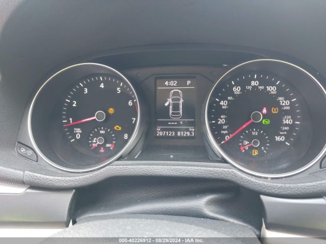 1VWDT7A31HC004513 Volkswagen Passat 1.8t R-line