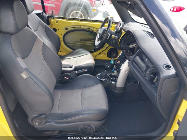 2005 MINI COOPER S WMWRH33535TK56192 Photo 4