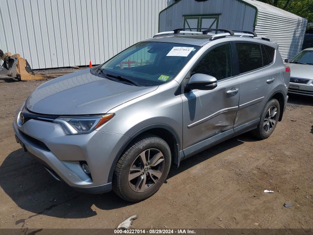Toyota Rav4 Xle 2016 2T3RFREV0GW463499 Image 2
