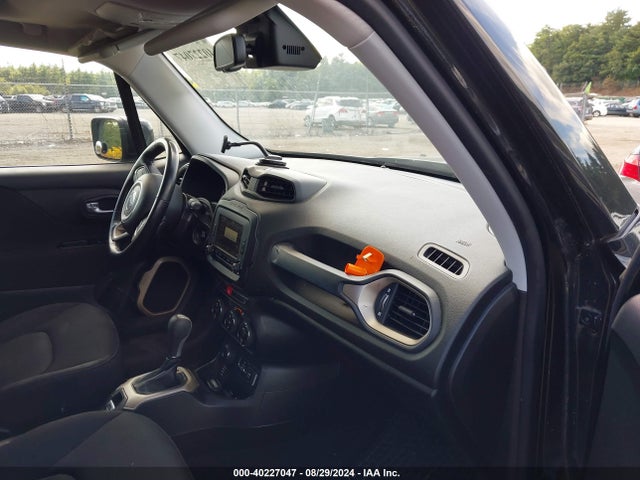 Jeep Renegade Latitude 4x4 2017 ZACCJBBB9HPF80973 Image 5
