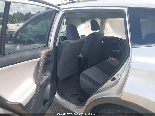 Toyota RAV4 LE 2015 2T3BFREV4FW347271 Image 8