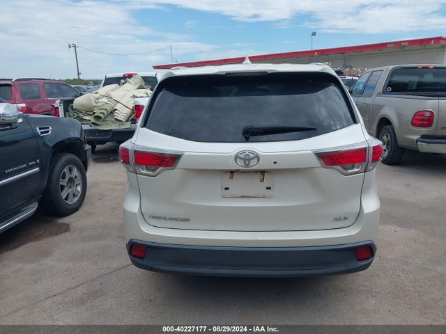 Toyota Highlander Xle V6 2016 5TDKKRFH7GS160212 Image 16