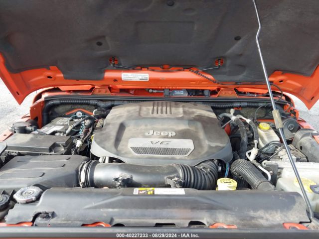 1C4BJWEG9FL708155 Jeep Wrangler Unlimited Sahara