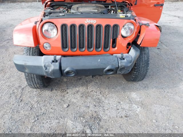 1C4BJWEG9FL708155 Jeep Wrangler Unlimited Sahara