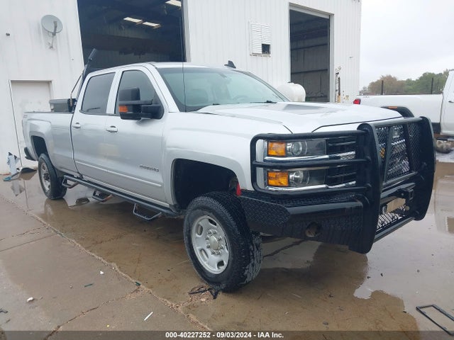 2019 1GC1KSEG0KF138153 main image