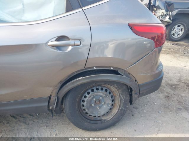 JN1BJ1CR8JW200891 Nissan Rogue Sport S