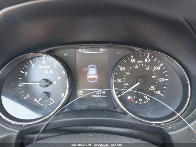 JN1BJ1CR8JW200891 Nissan Rogue Sport S