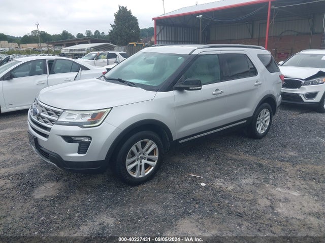 Ford EXPLORER XLT 2018 1FM5K8DH7JGB80662 Image 2