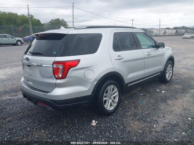 Ford EXPLORER XLT 2018 1FM5K8DH7JGB80662 Image 4