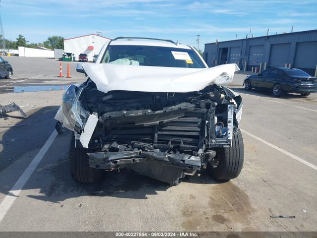 1GKS2HKJXJR275061 GMC YUKON XL DENALI