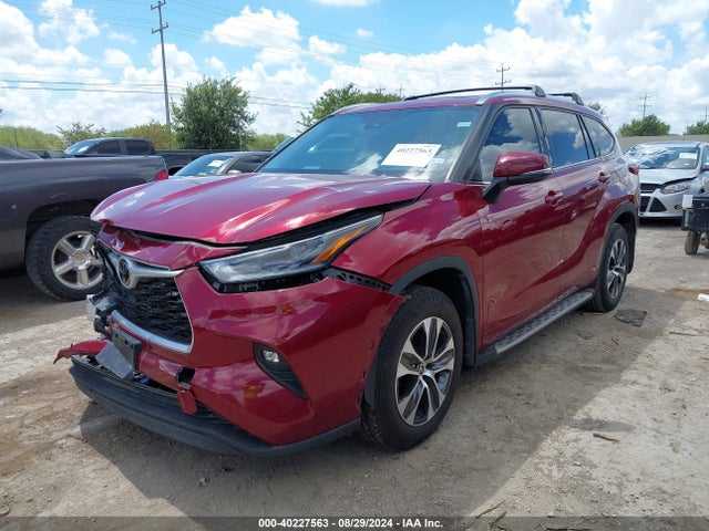 Toyota Highlander Xle 2021 5TDGZRAH4MS081214 Image 2