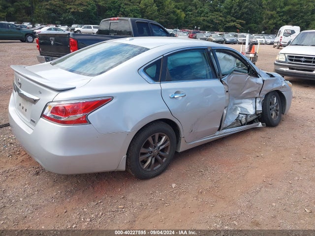 Nissan Altima 2.5 S 2015 1N4AL3AP1FN908452 Image 4
