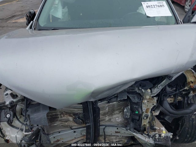 Toyota Rav4 Xle 2018 2T3WFREV6JW509427 Image 10