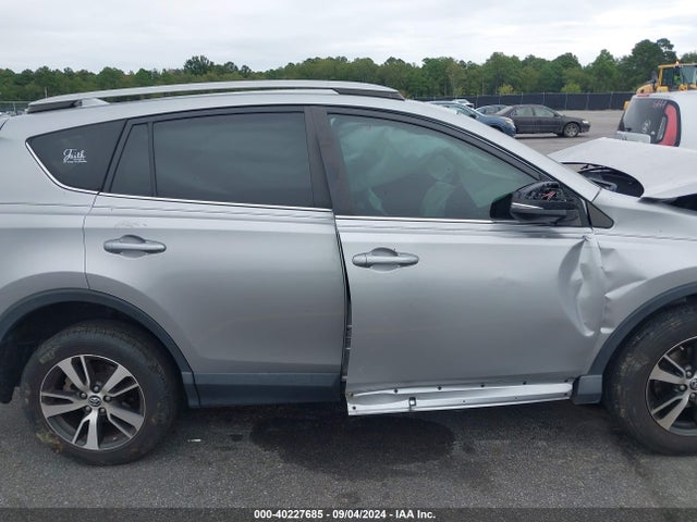 Toyota Rav4 Xle 2018 2T3WFREV6JW509427 Image 13