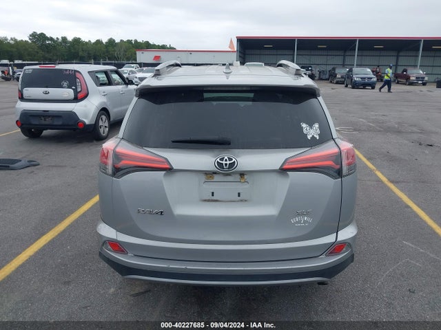 Toyota Rav4 Xle 2018 2T3WFREV6JW509427 Image 16