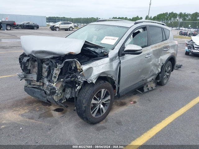 Toyota Rav4 Xle 2018 2T3WFREV6JW509427 Image 2
