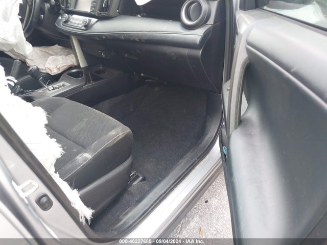 Toyota Rav4 Xle 2018 2T3WFREV6JW509427 Image 5