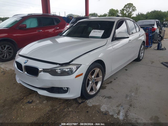 BMW 328I 2015 WBA3A5C50FF608991 Image 2