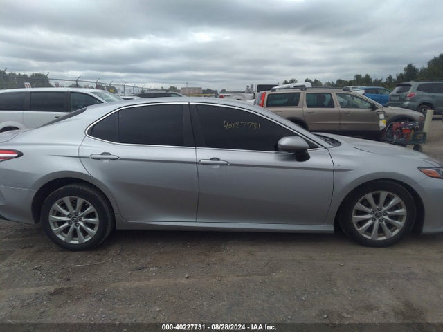 Toyota CAMRY LE 2018 JTNB11HK4J3028073 Image 13