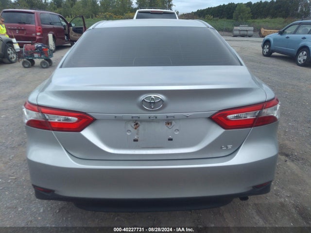 Toyota CAMRY LE 2018 JTNB11HK4J3028073 Image 16