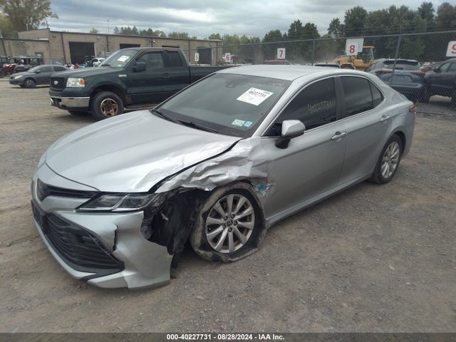 Toyota CAMRY LE 2018 JTNB11HK4J3028073 Image 2