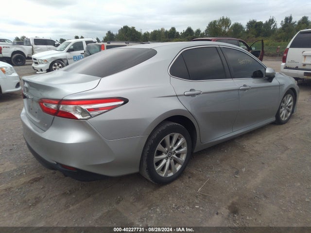 Toyota CAMRY LE 2018 JTNB11HK4J3028073 Image 4