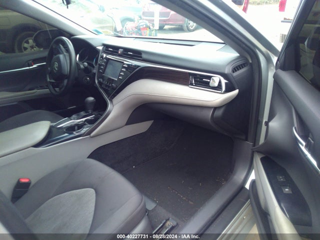 Toyota CAMRY LE 2018 JTNB11HK4J3028073 Image 5