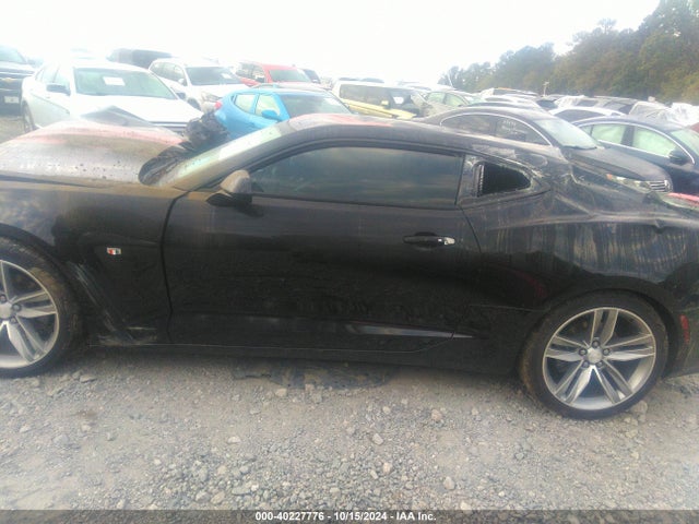 Chevrolet Camaro 2lt 2018 1G1FD1RS7J0170455 Image 14