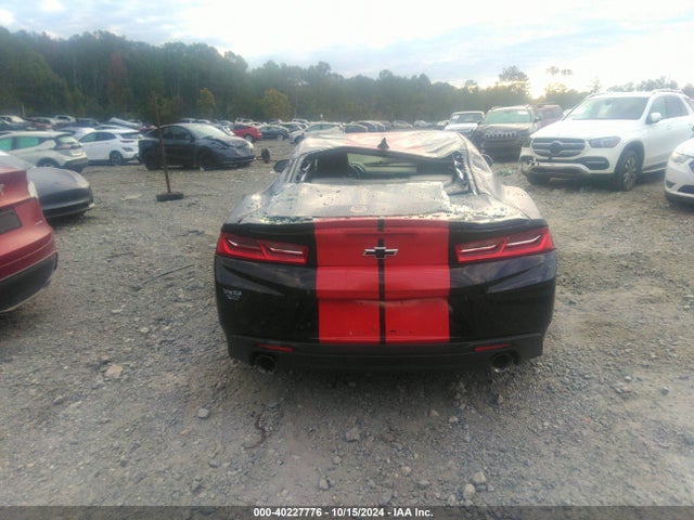 Chevrolet Camaro 2lt 2018 1G1FD1RS7J0170455 Image 16